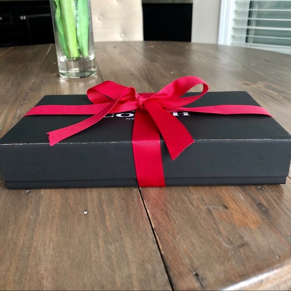Coach Gift Box with Ribbon, black - Picture 3 of 14